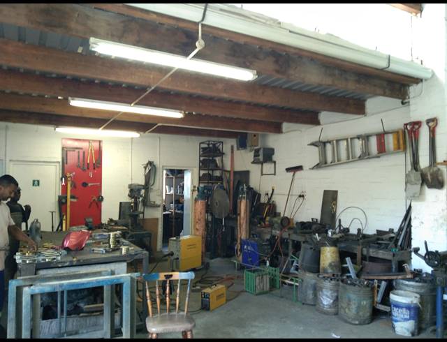 123M² FACTORY RENTED IN SOUTHFIELD
